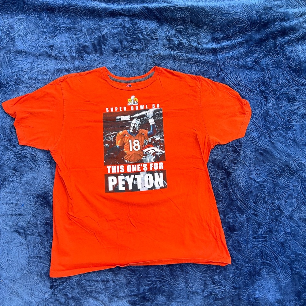 Peyton Manning Super Bowl 50 Tshirt by Majestic. Size XL